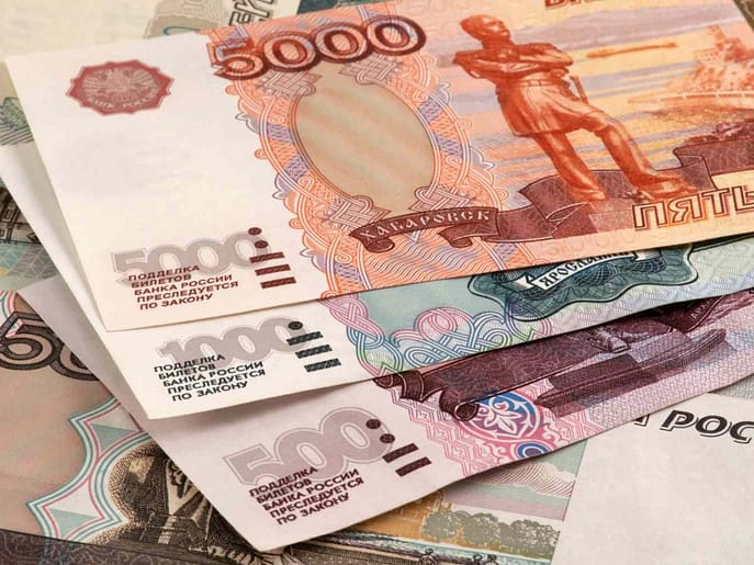 Russian rouble amidst financial challenges and regional tensions